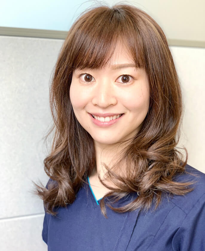 歯科医師(常勤)：小山梨菜　総合歯科専門医